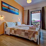 Apartment Marilena & *