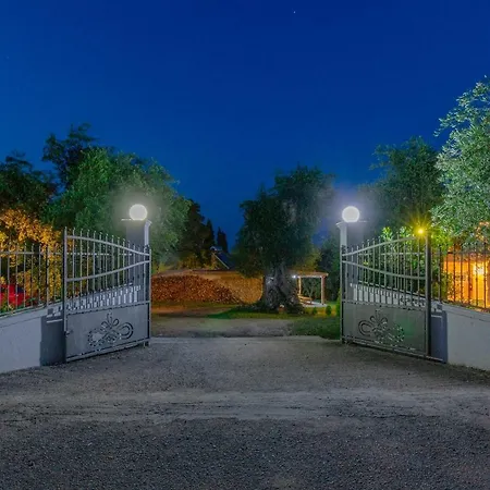 アパート Marilena &