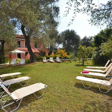 Marilena & Апартаменты Дассия