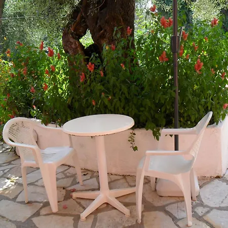 Marilena Apartments&studios *