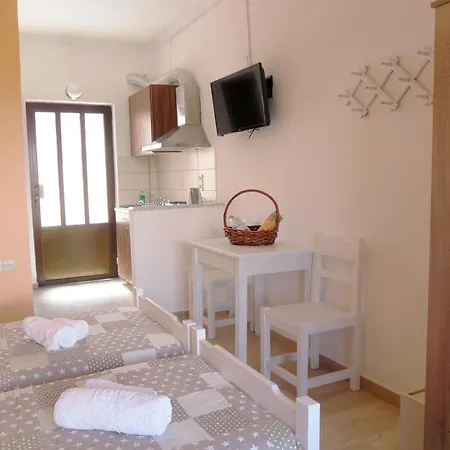 Marilena Apartments&studios
